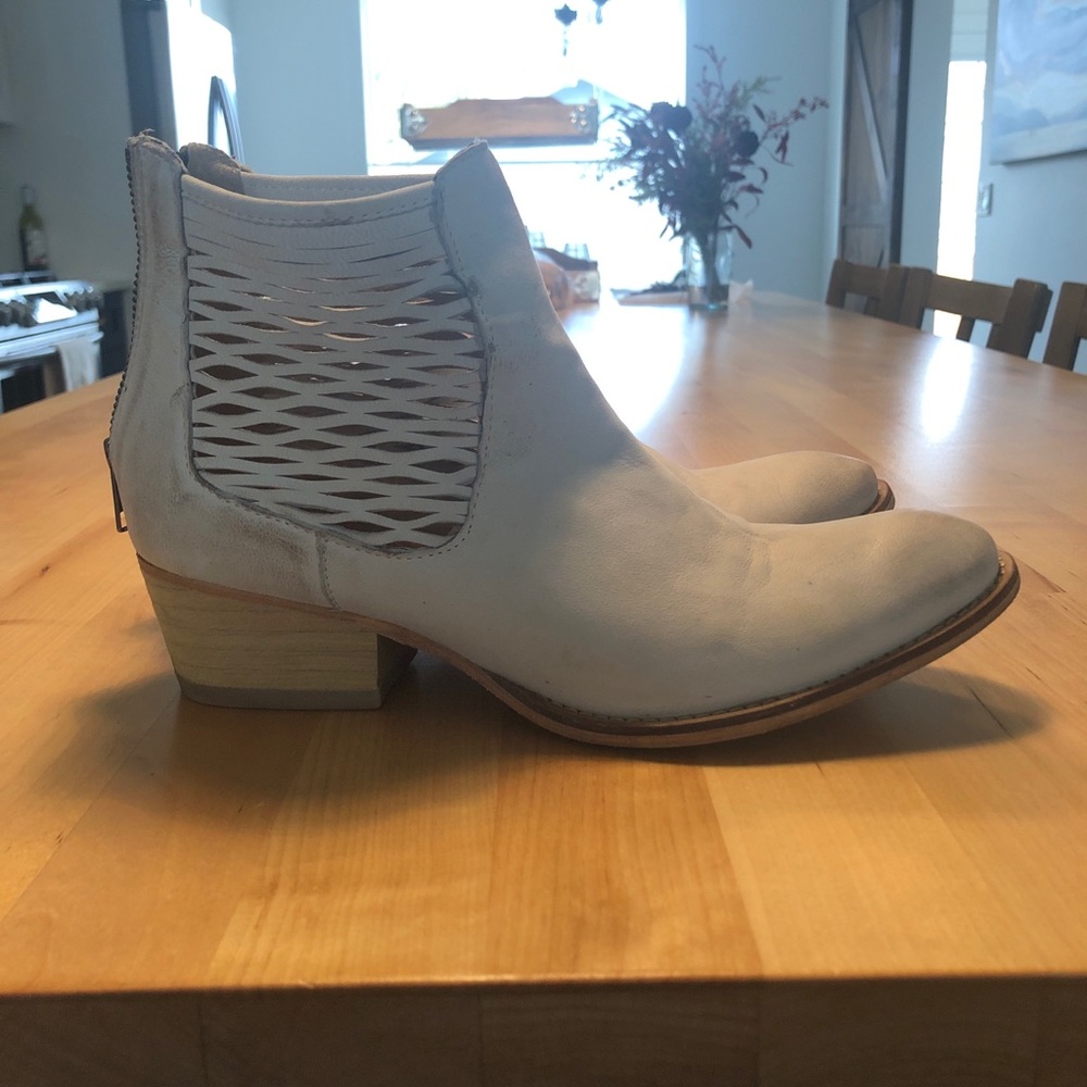 Joes jeans leather booties